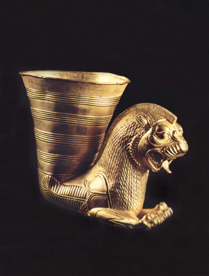 Rhyton in the form of a lion-griffin
